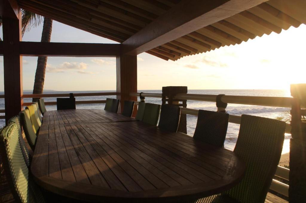 Готель 77 Sunset Plaza Cisolok Екстер'єр фото